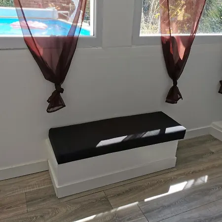 5 Personnes Avec Piscine 60m2 * Le Barp